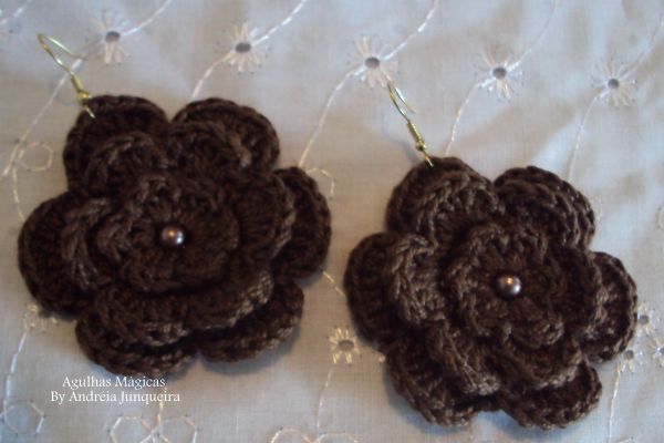 Brinco em Crochê Flor Camadas